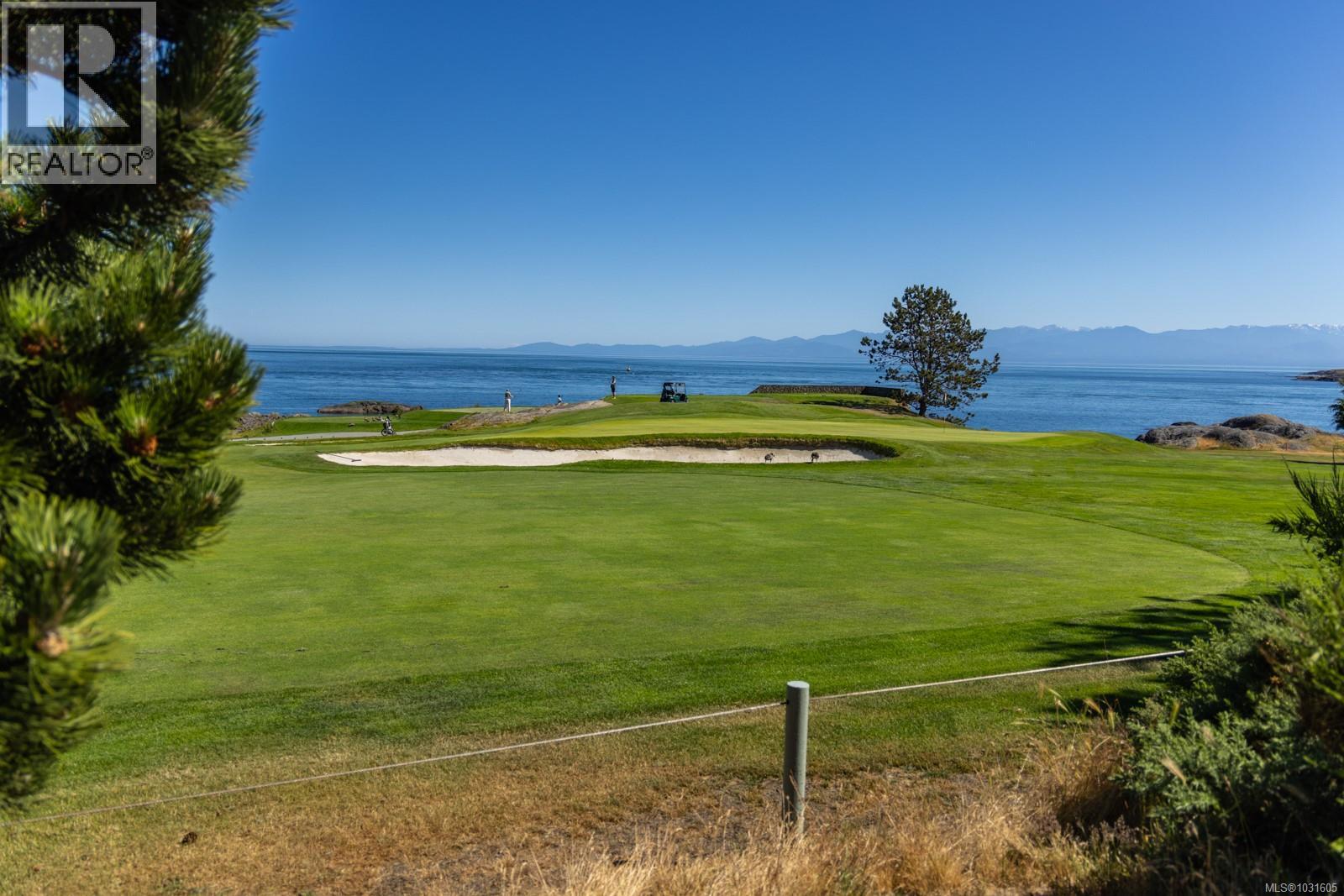  916 Monterey Avenue, Oak Bay