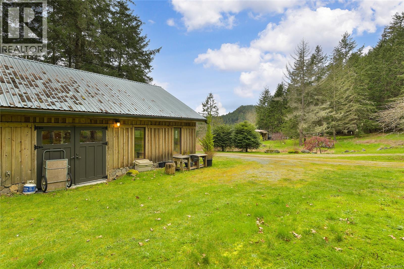 594 Horton Bay Rd - 83