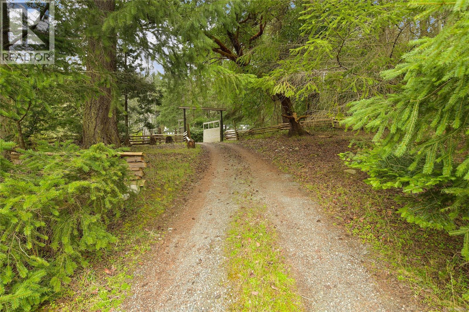 594 HORTON BAY RD - 99