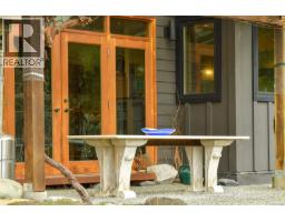 594 Horton Bay Rd, Mayne Island, BC V0N2J2 Photo 17