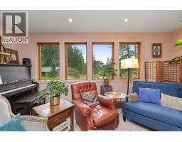 594 Horton Bay Rd, Mayne Island, BC V0N2J2 Photo 26