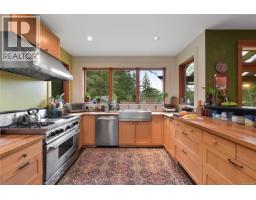 594 Horton Bay Rd, Mayne Island, BC V0N2J2 Photo 31