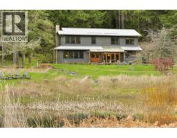 Studio - 594 Horton Bay Rd, Mayne Island, BC V0N2J2 Photo 7