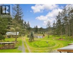 Pantry - 594 Horton Bay Rd, Mayne Island, BC V0N2J2 Photo 9