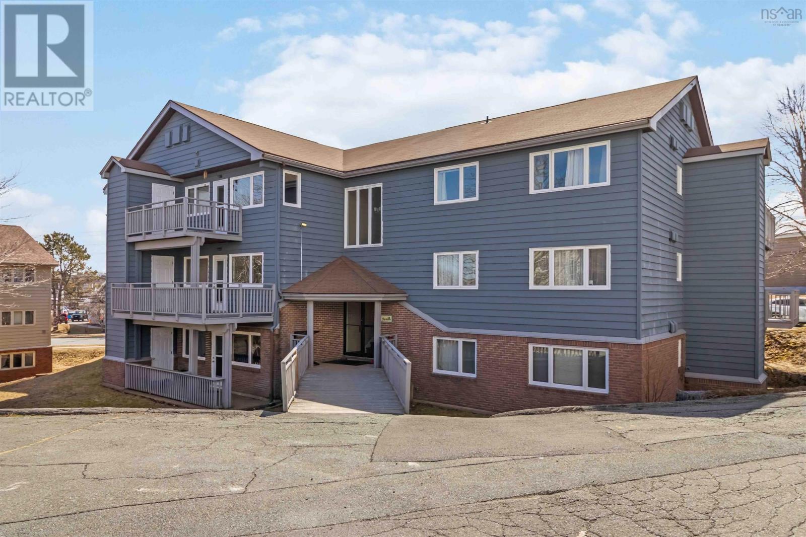 #12 77 FARNHAM GATE ROAD - 26