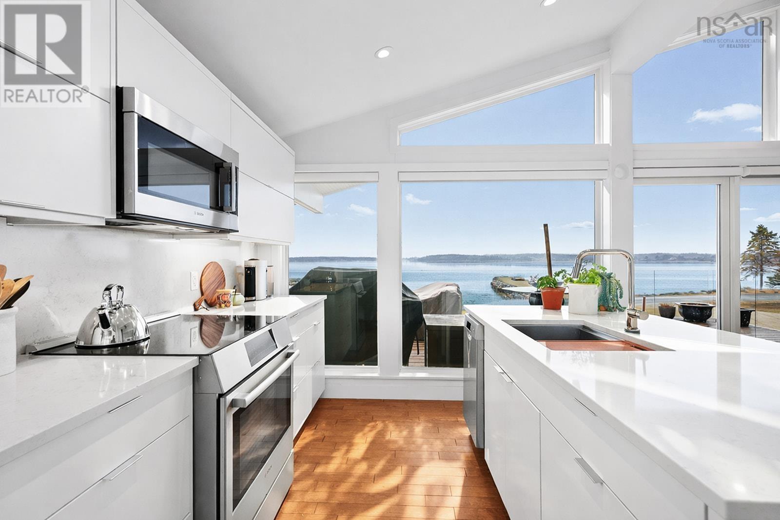 Property 16 of 32 of 435 Martins Point Road