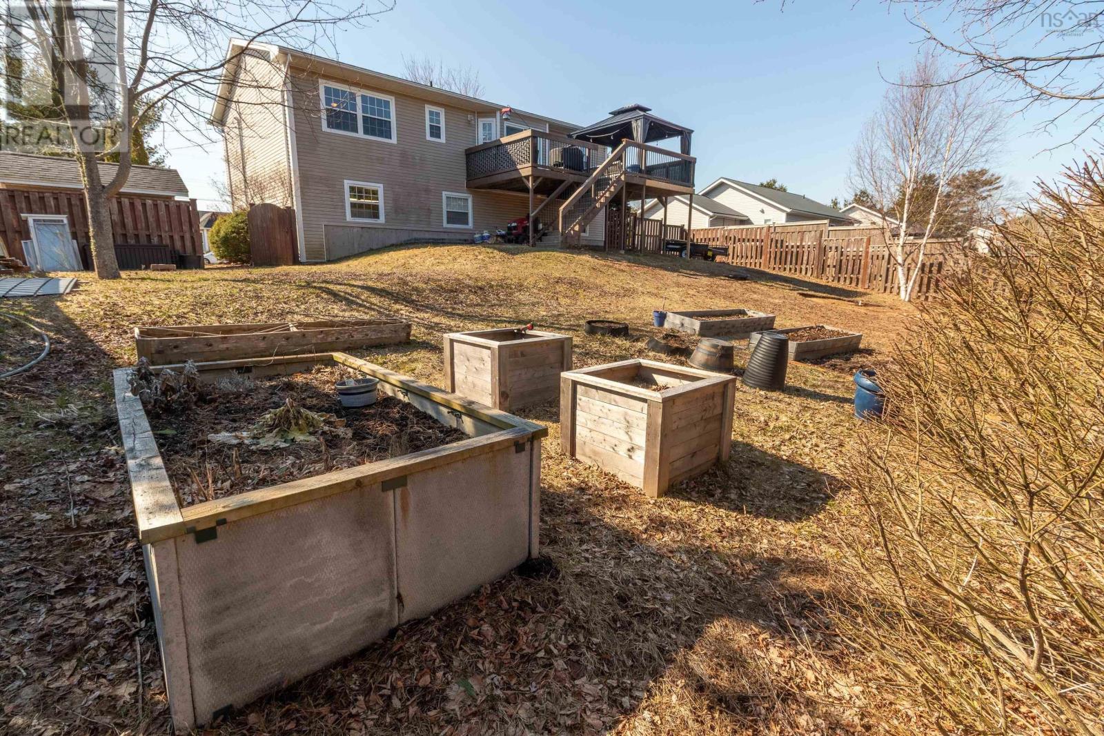 Property 25 of 29 of 1863 Acadia Drive