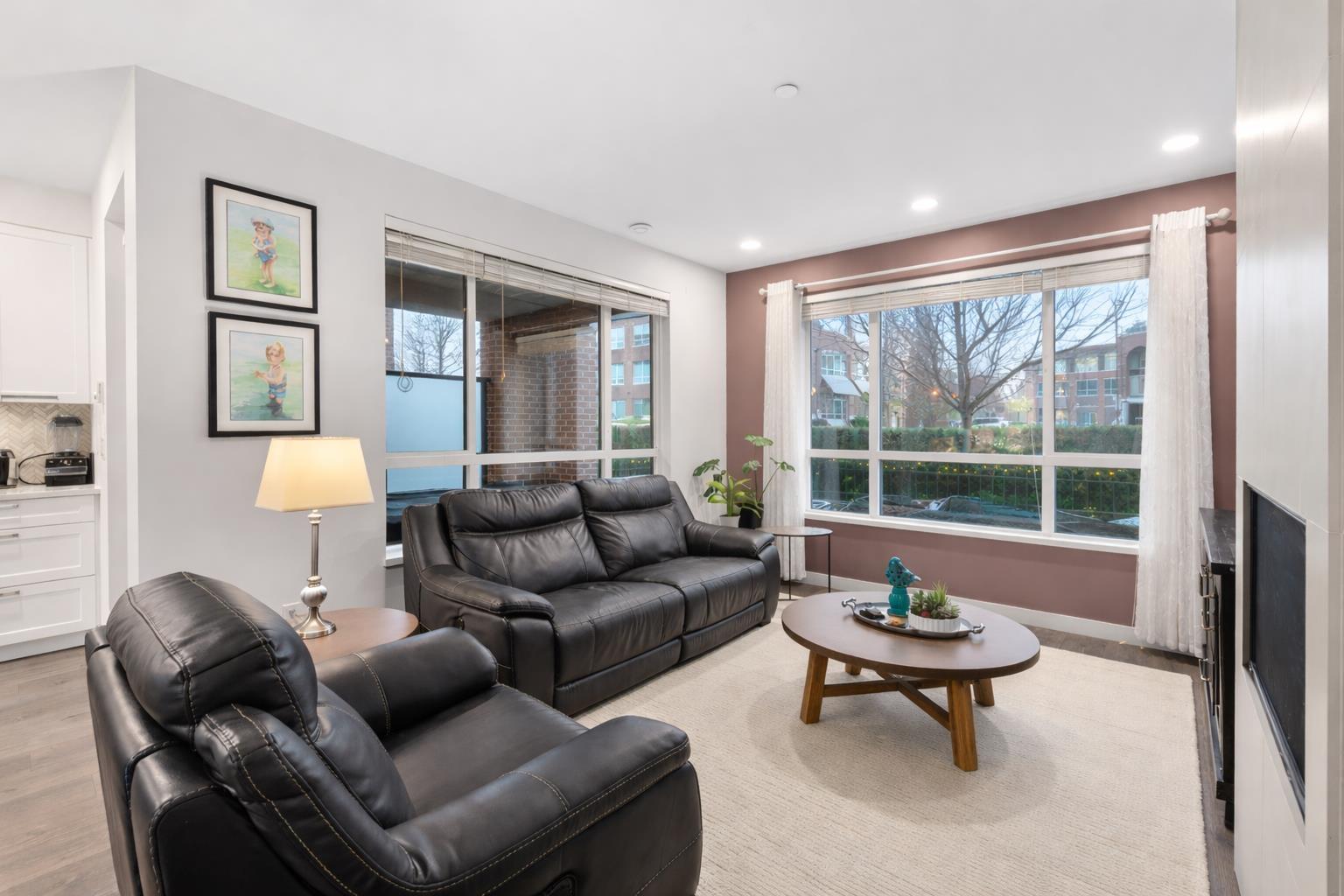 110 33540 MAYFAIR AVENUE