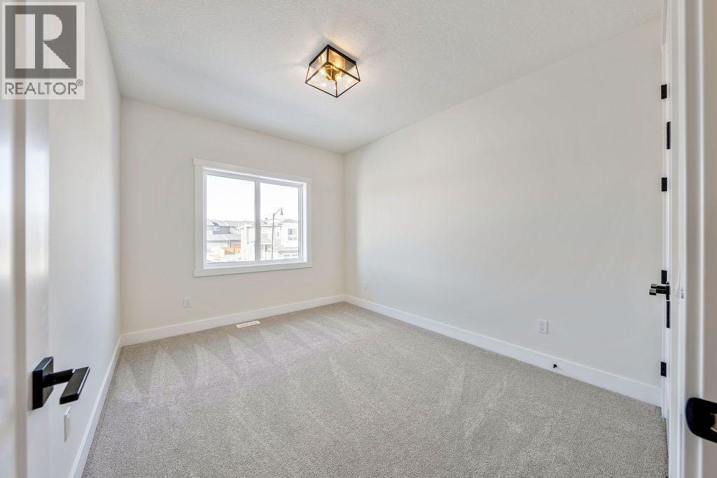 68 Sunvalley Way, Cochrane