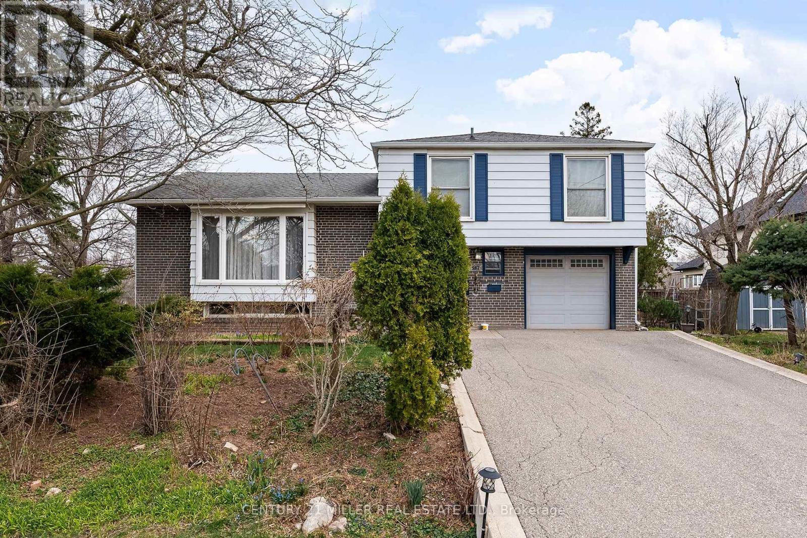 557 TRAFFORD CRESCENT