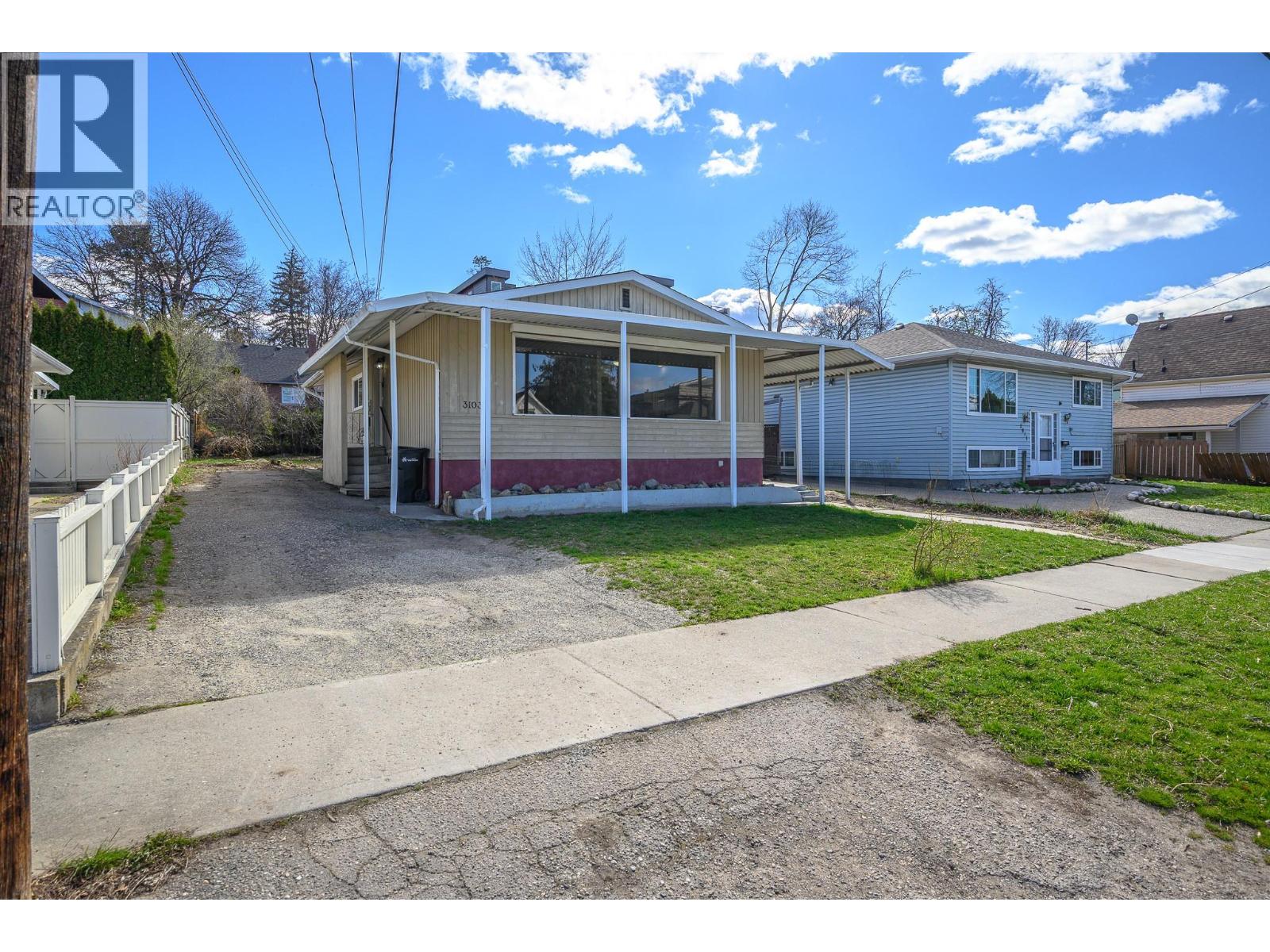 3103 26 Street - 3