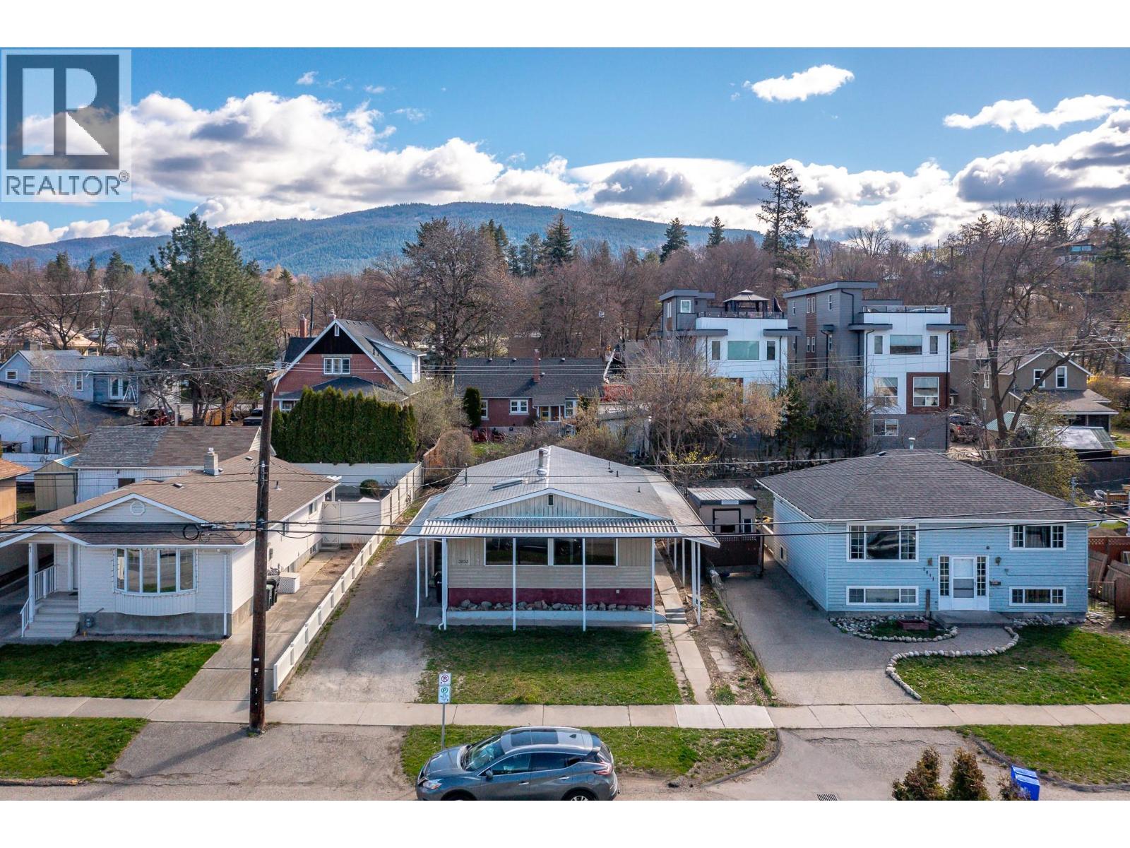 3103 26 Street - 31