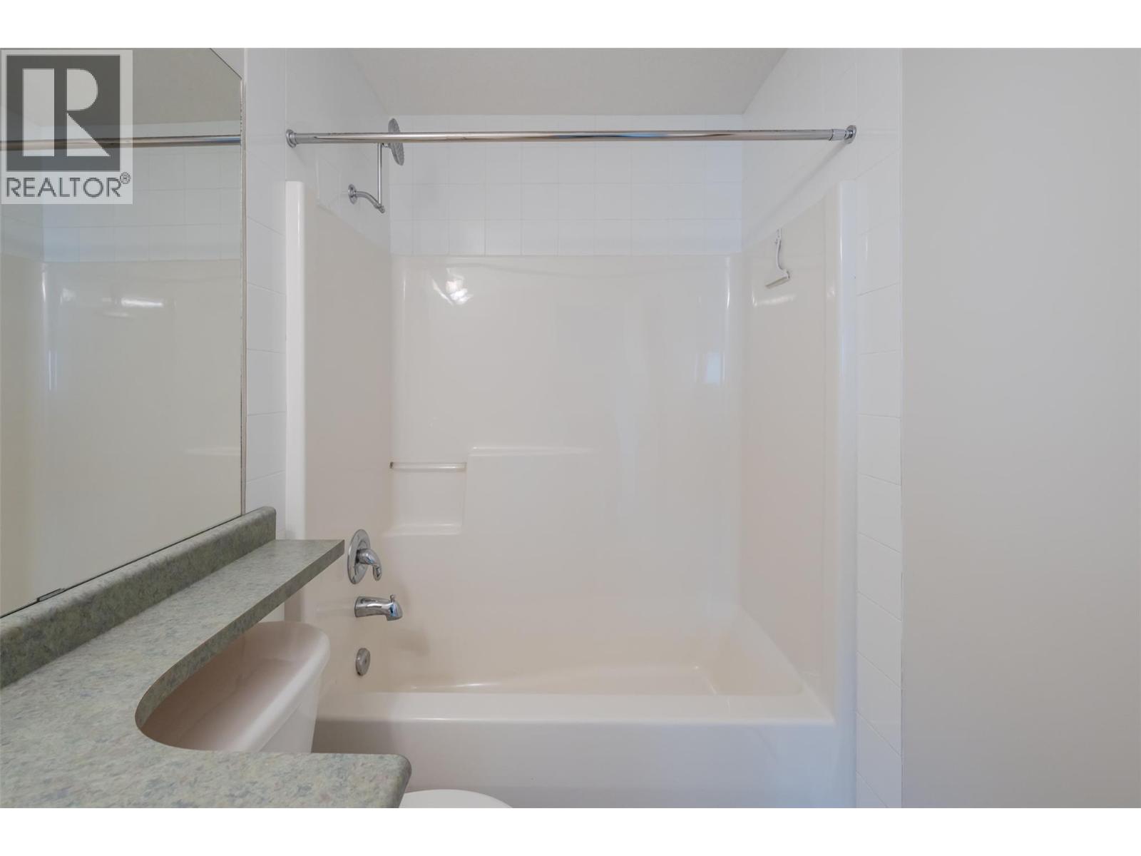 196 WADE Avenue Unit# 208, Penticton
