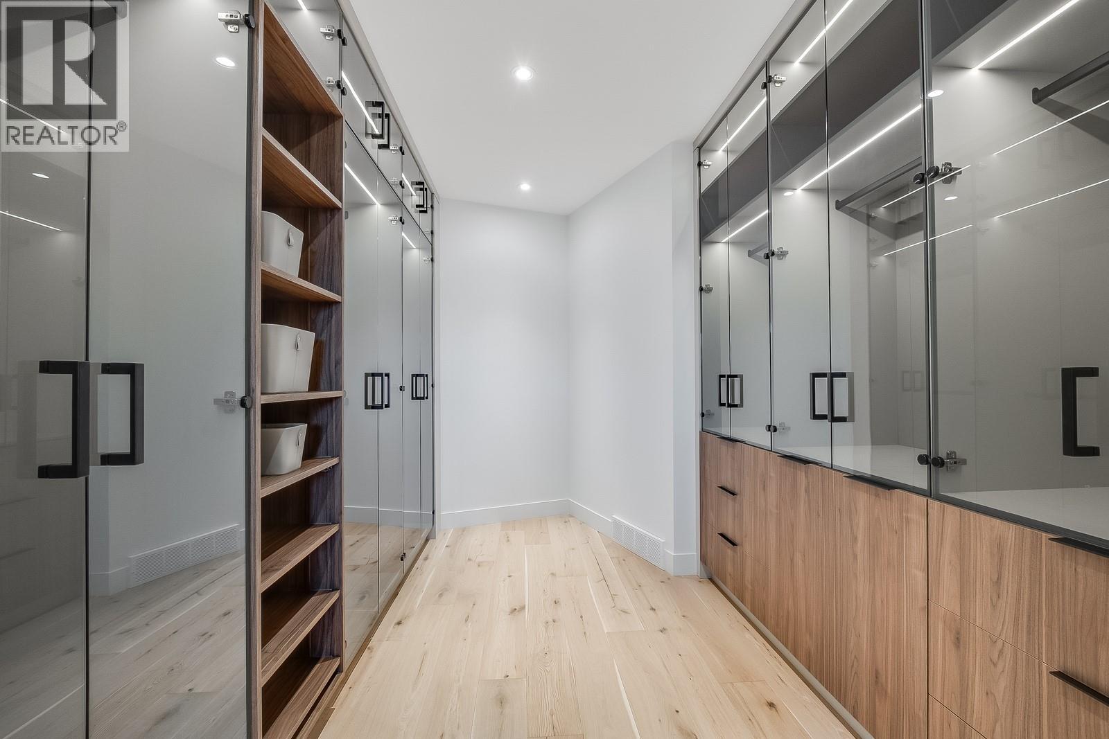 1122 Pearcy Court, Kelowna