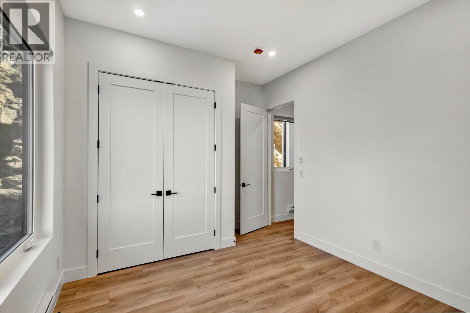 1122 Pearcy Court, Kelowna