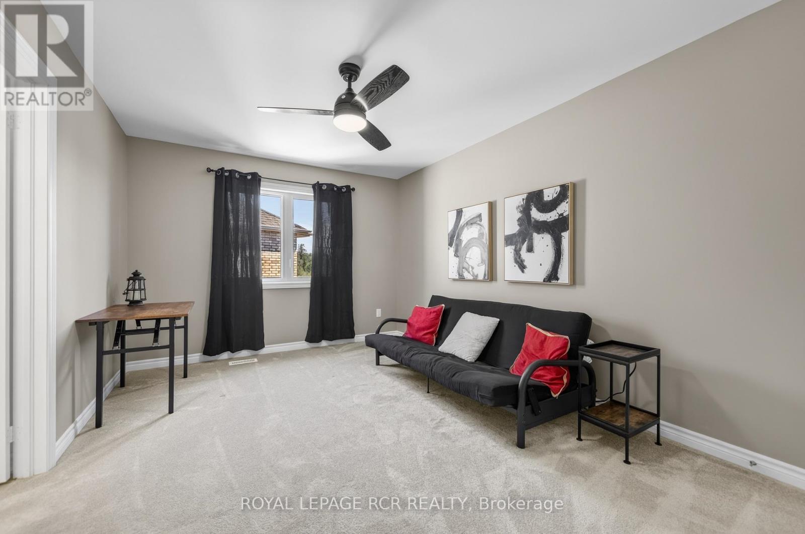 375 RUSSELL STREET - 14