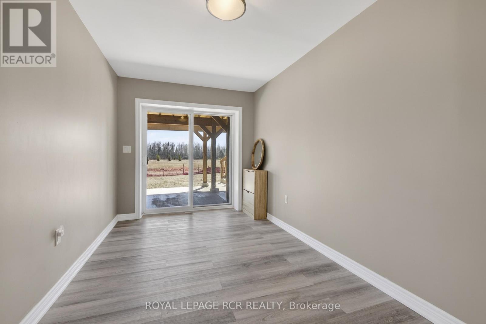 375 RUSSELL STREET - 22