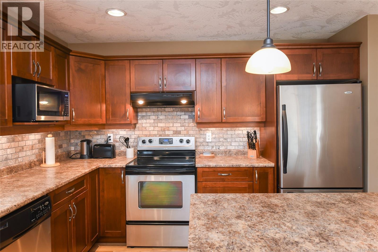 831 Aspen Rd - 6