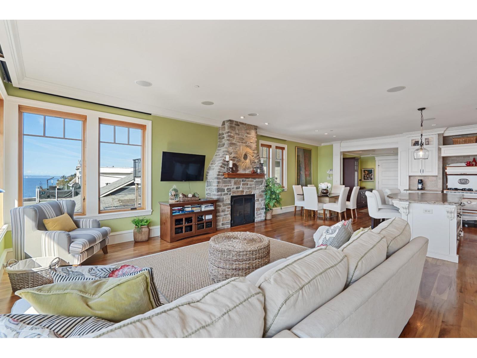 15188 COLUMBIA AVENUE, White Rock