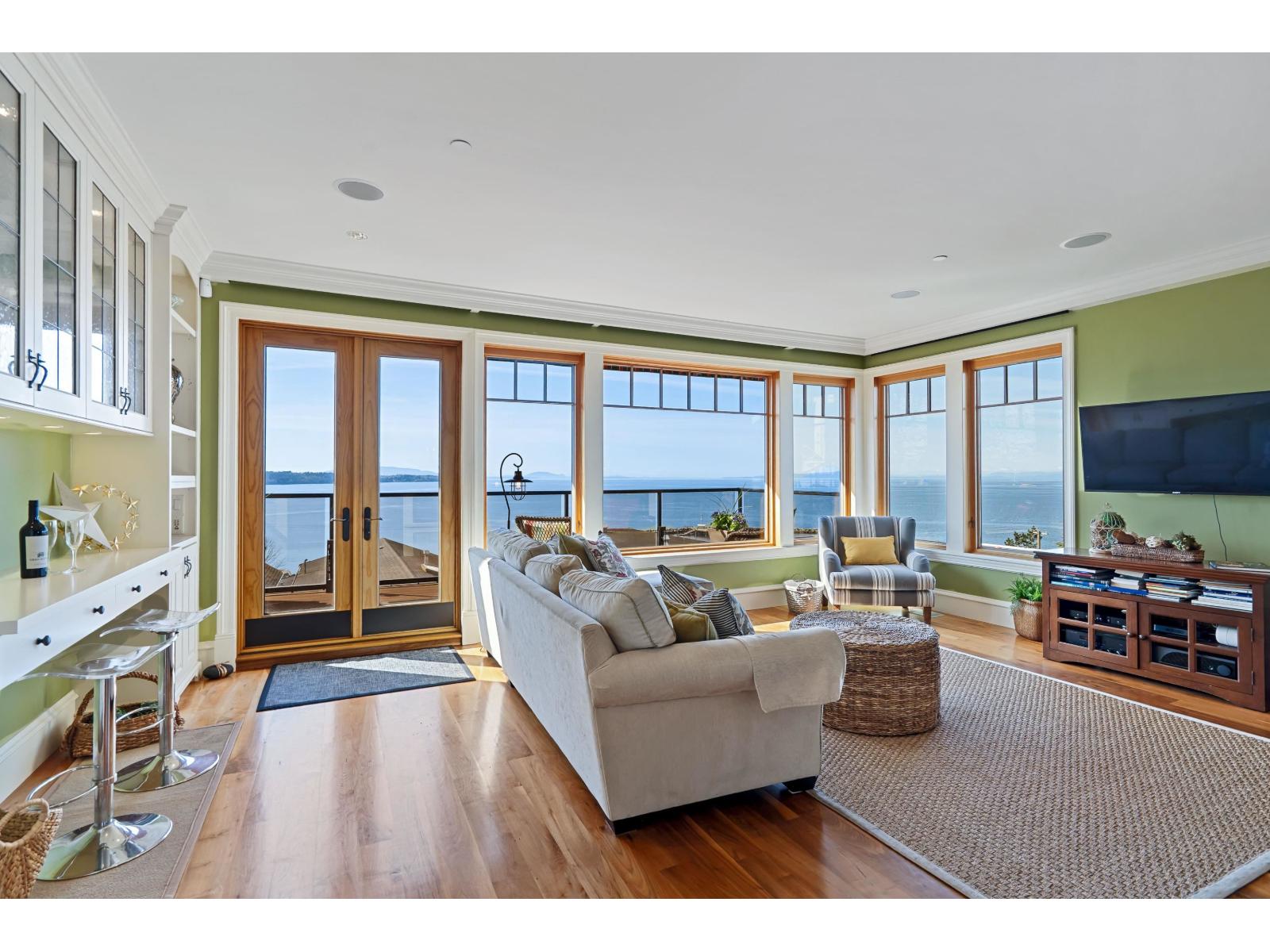 15188 COLUMBIA AVENUE, White Rock