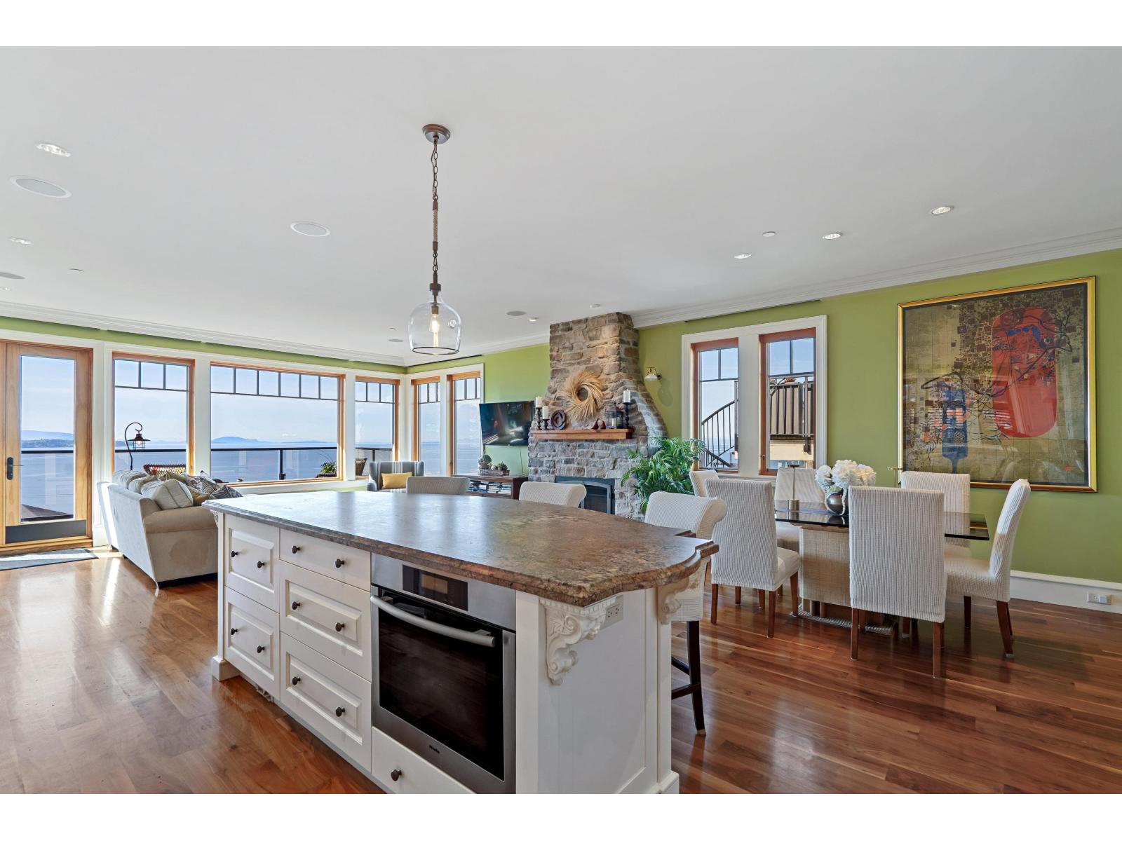 15188 COLUMBIA AVENUE, White Rock