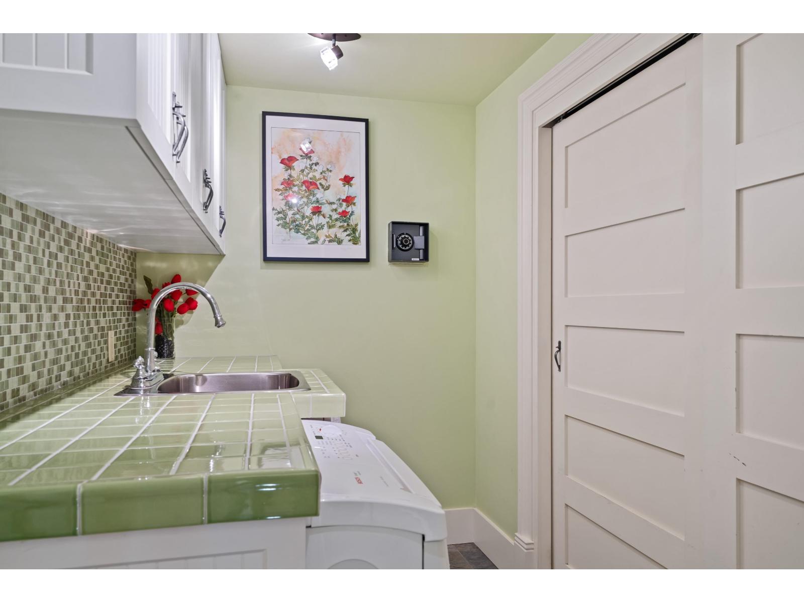 15188 COLUMBIA AVENUE, White Rock