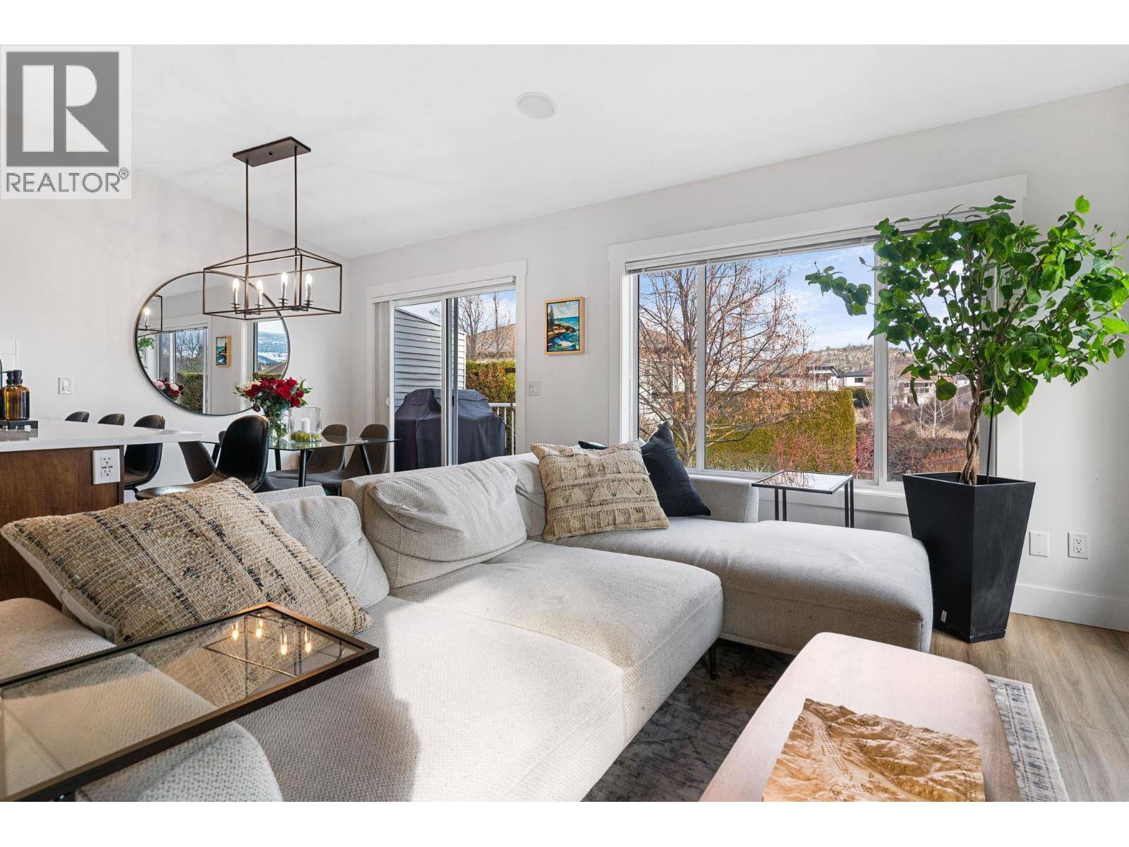 #9 225 GLEN PARK DRIVE - 6