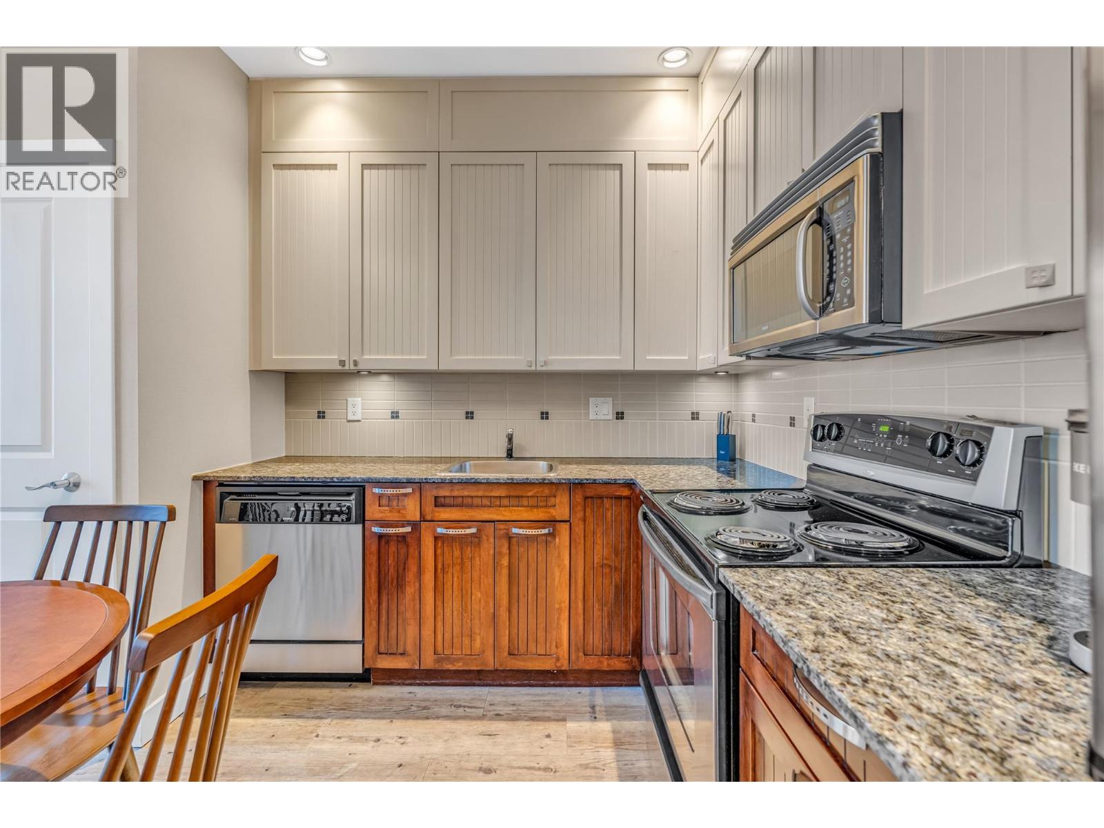 #370 13011 Lakeshore Drive S - 4