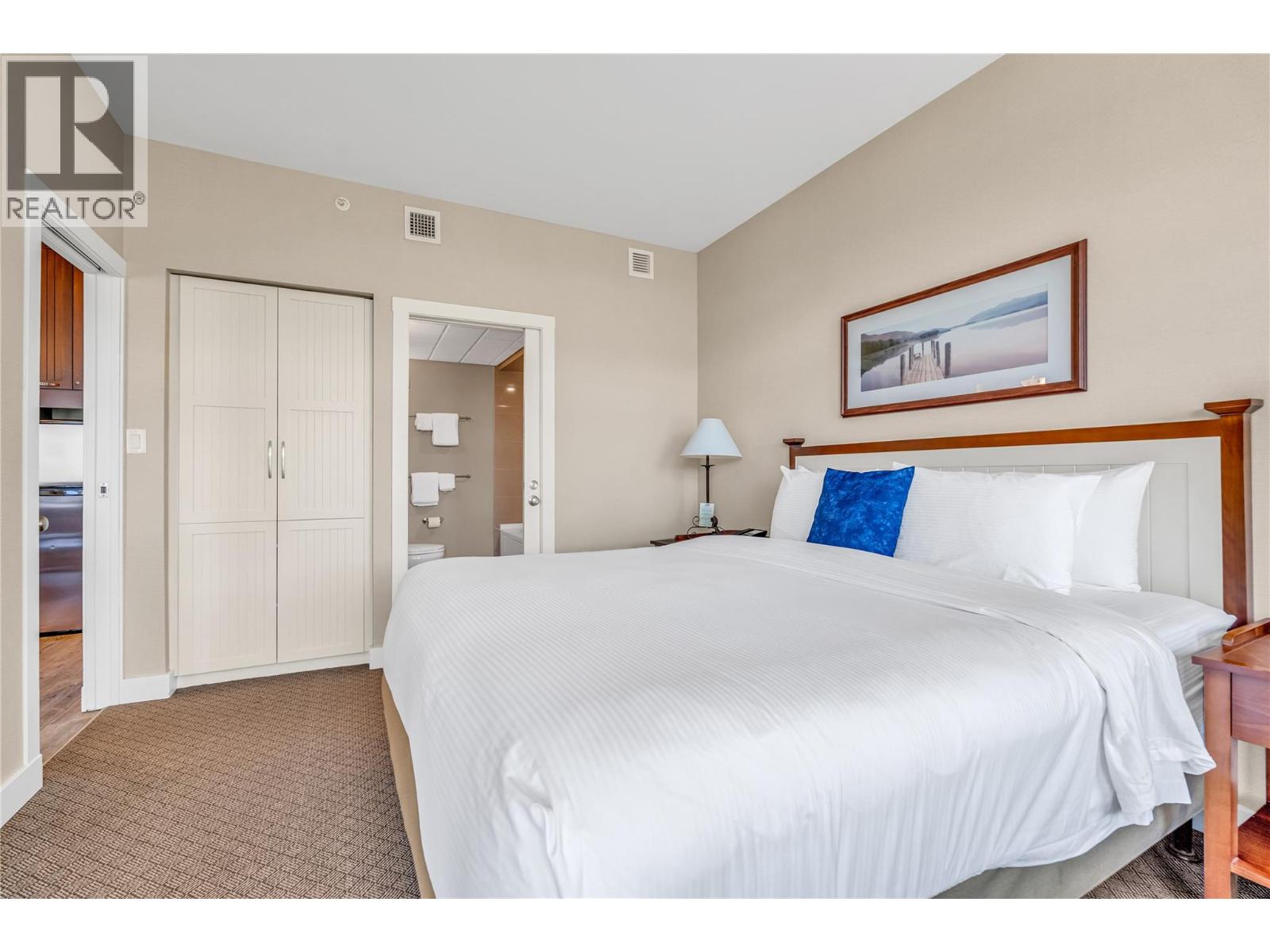 #370 13011 Lakeshore Drive S - 16