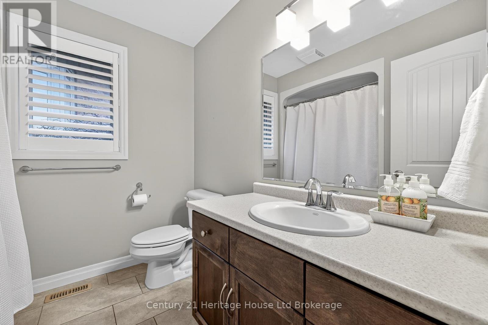 54 WESTVIEW COURT — photo 24
