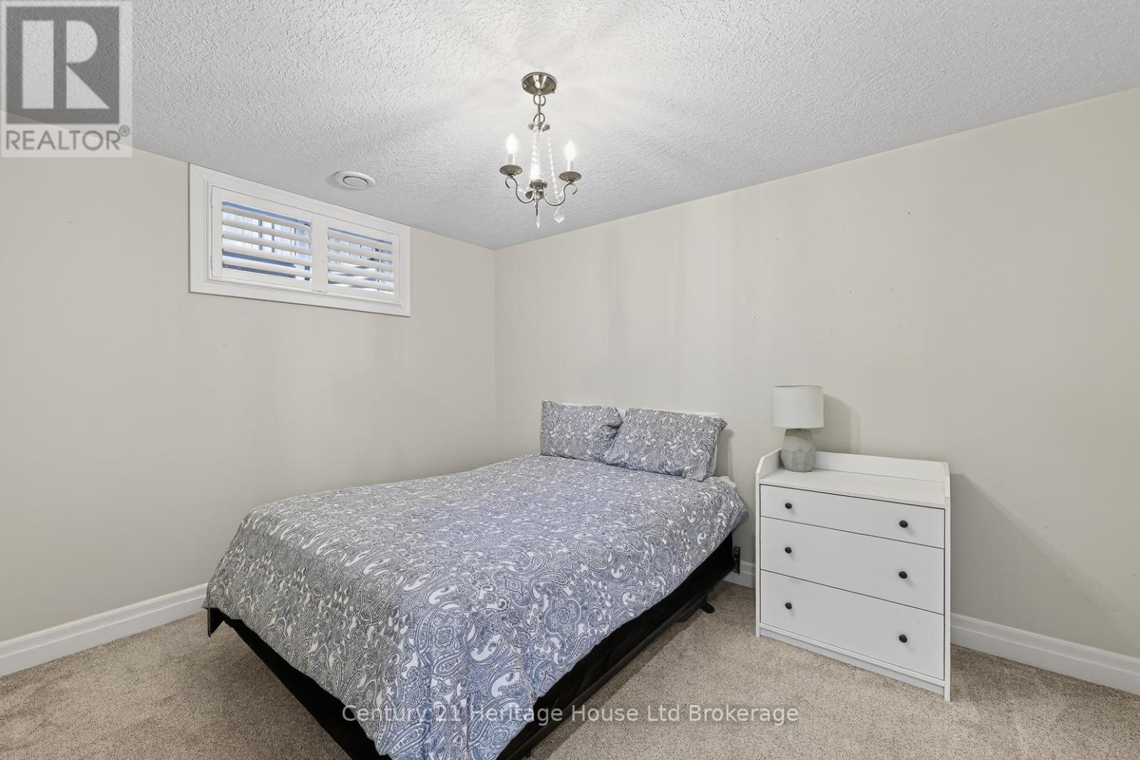 54 WESTVIEW COURT — photo 28