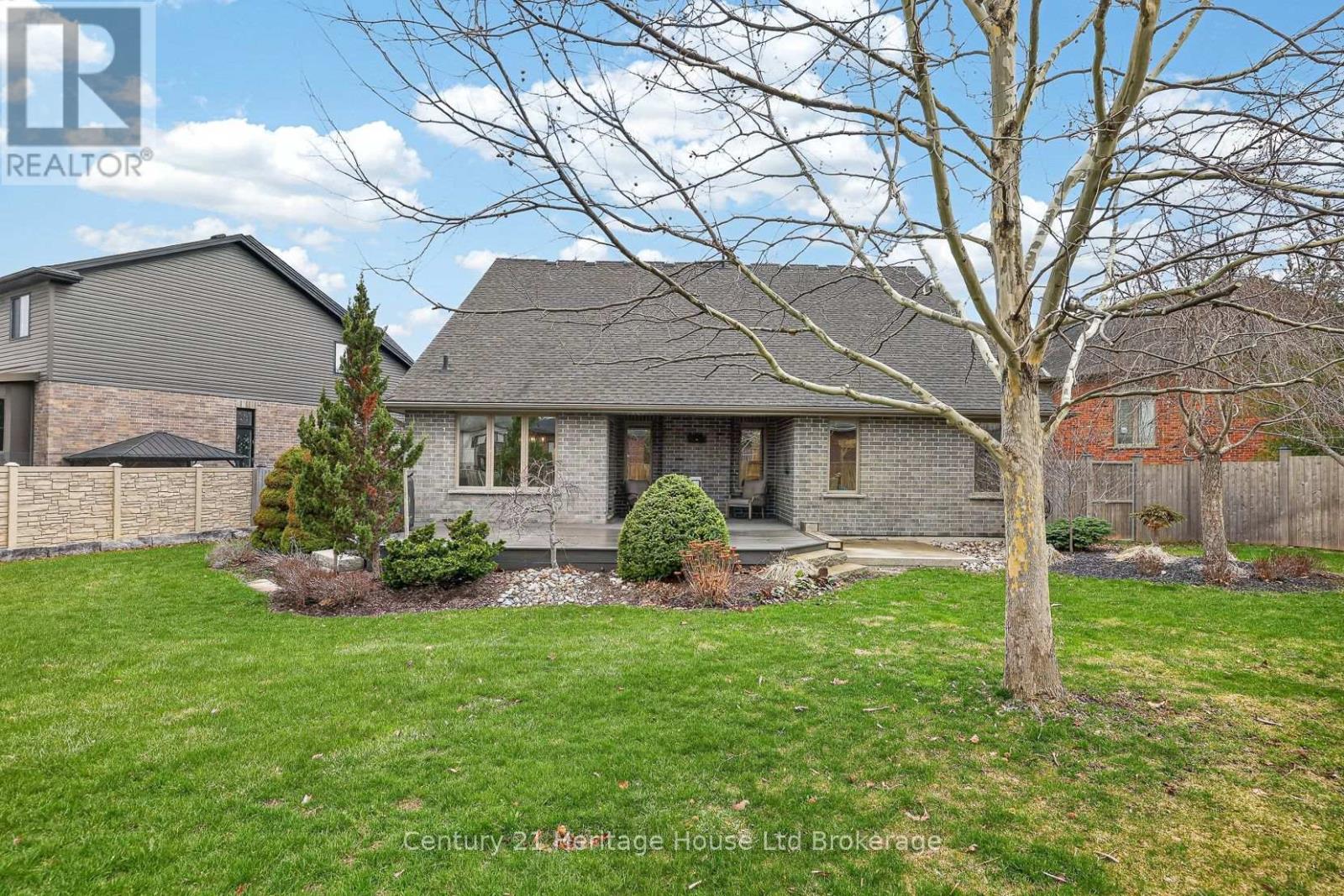 54 WESTVIEW COURT — photo 35