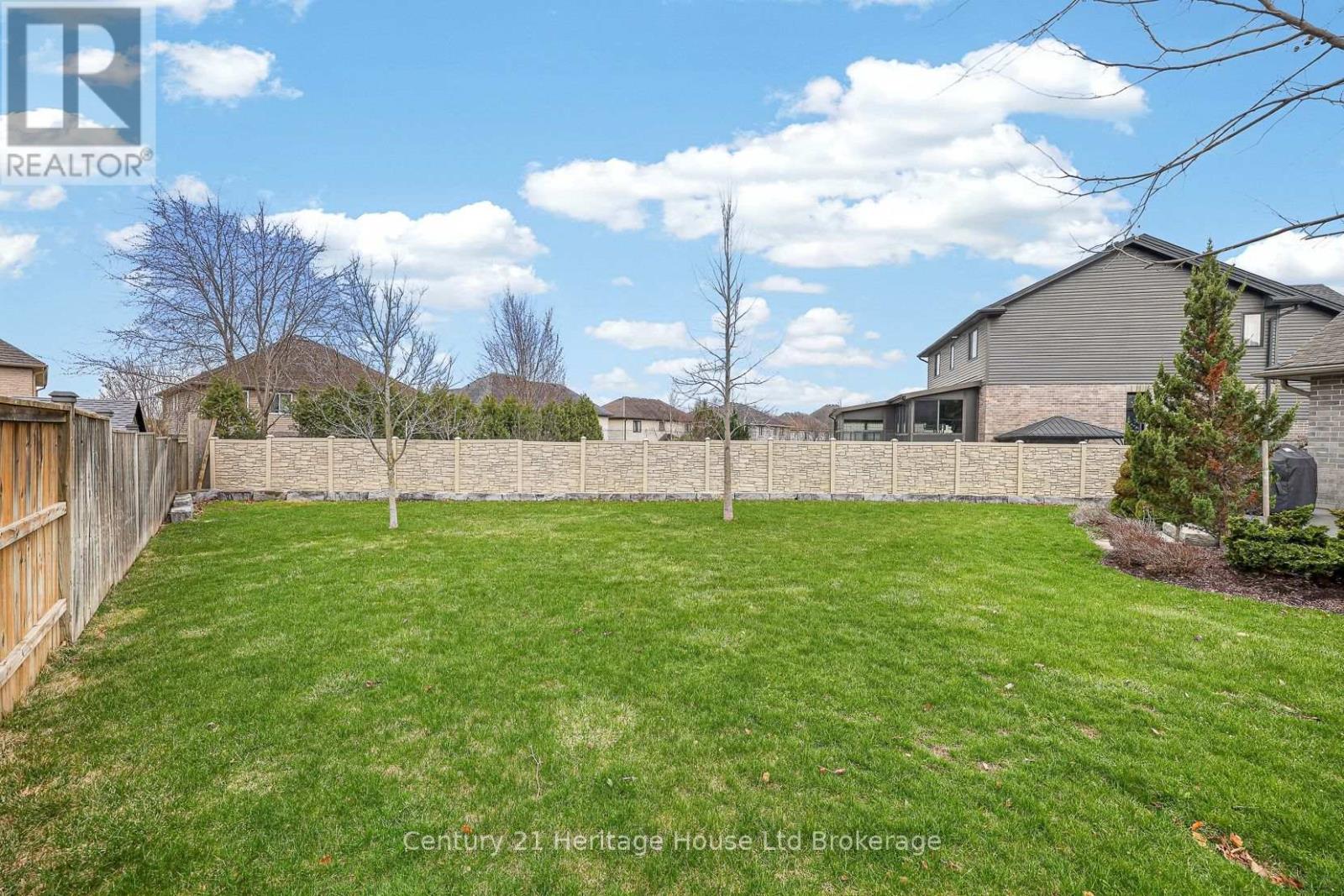 54 WESTVIEW COURT — photo 38