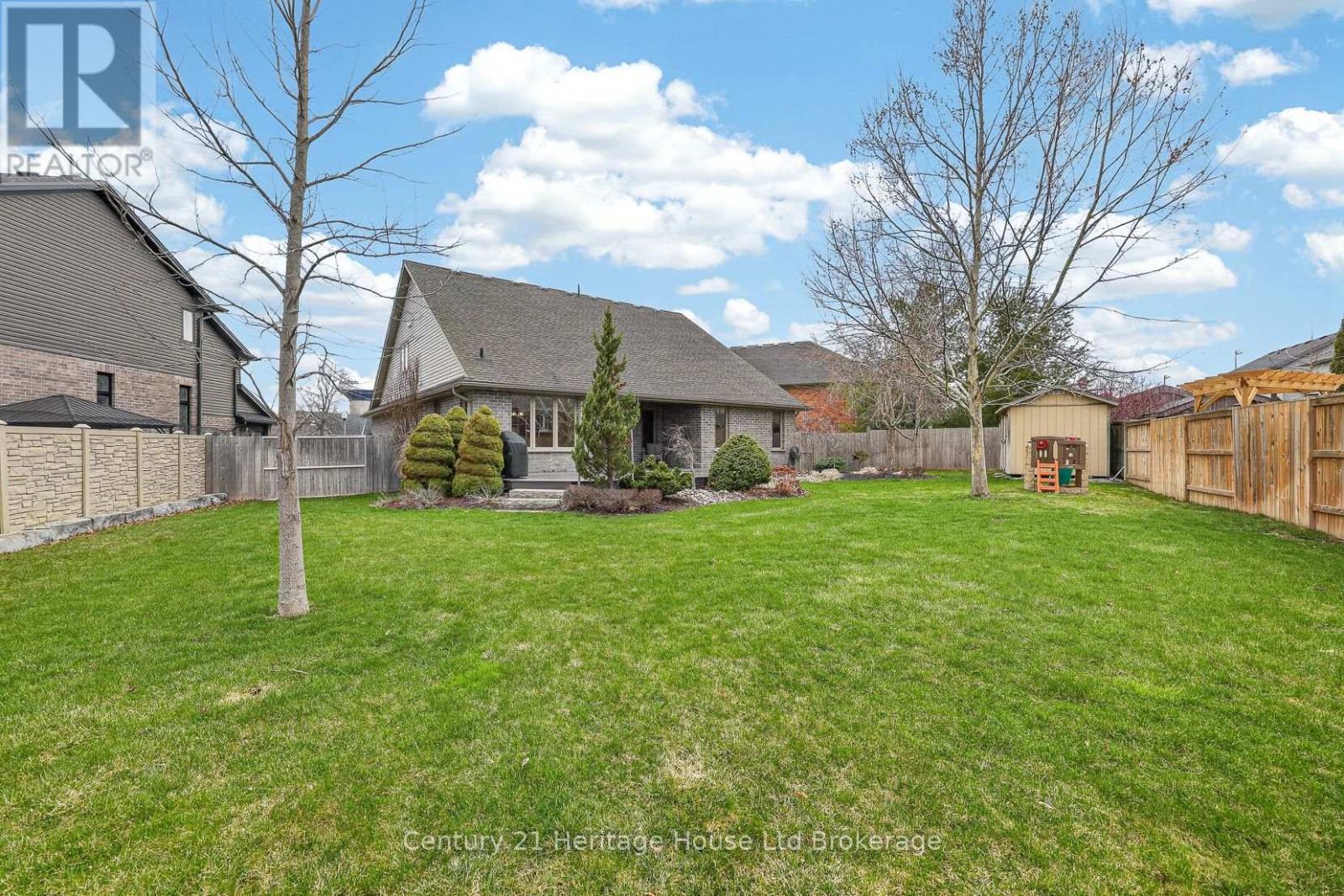 54 WESTVIEW COURT — photo 39