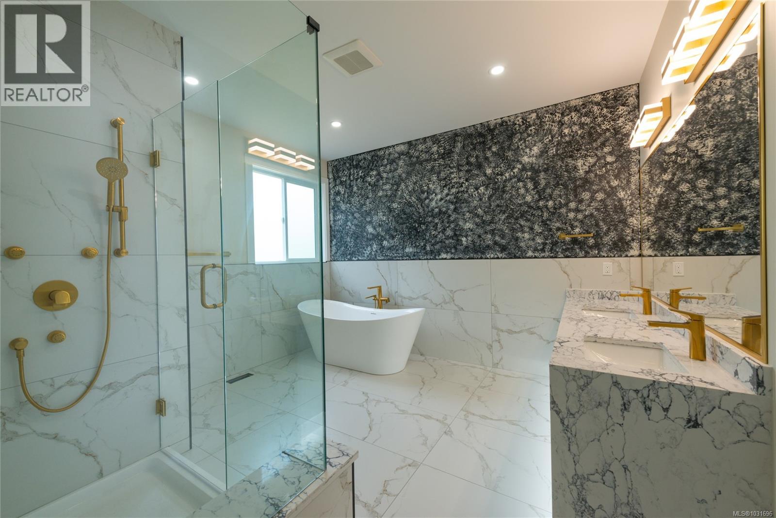 1246 Reynolds Rd, Saanich