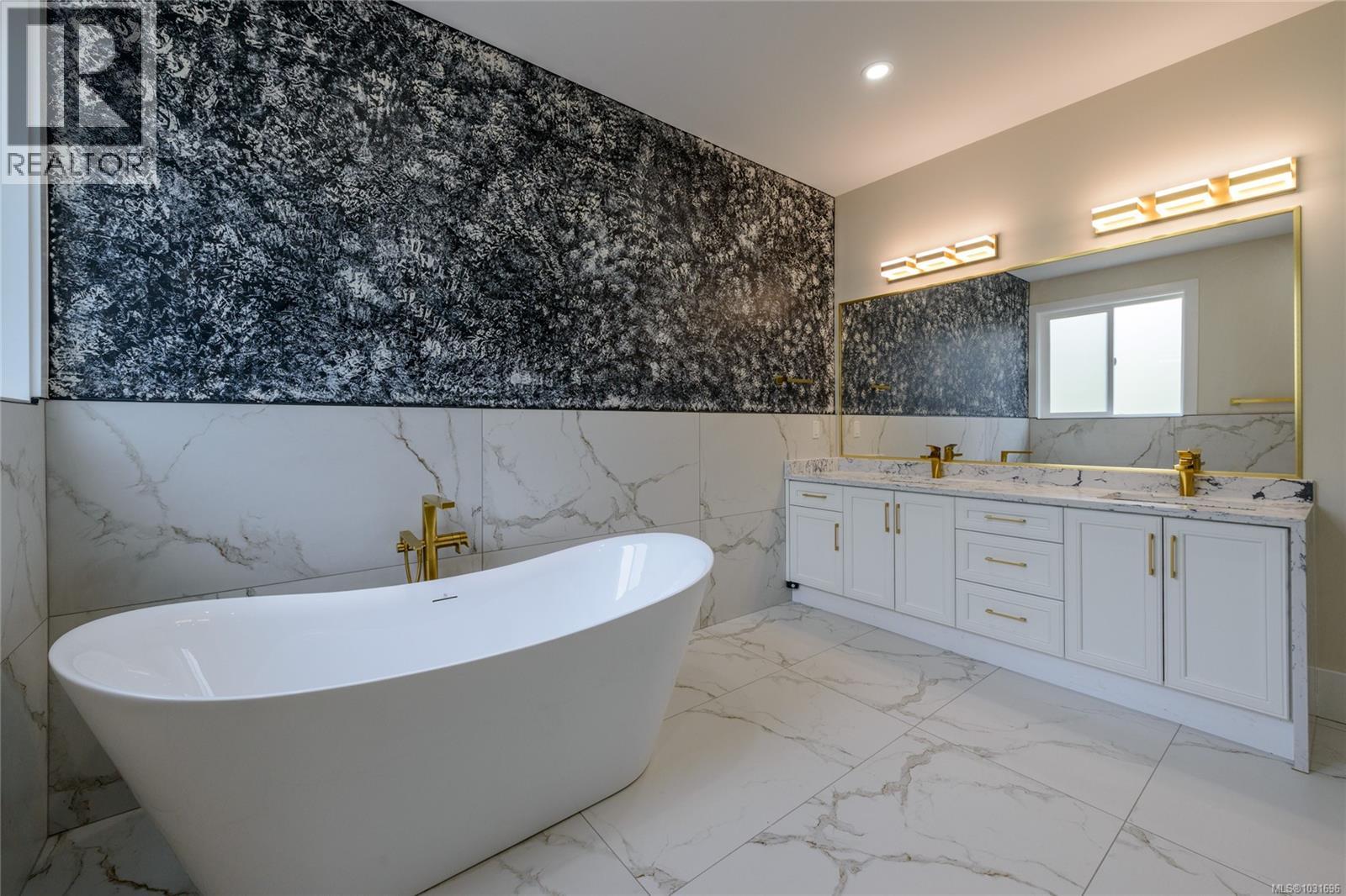 1246 Reynolds Rd, Saanich