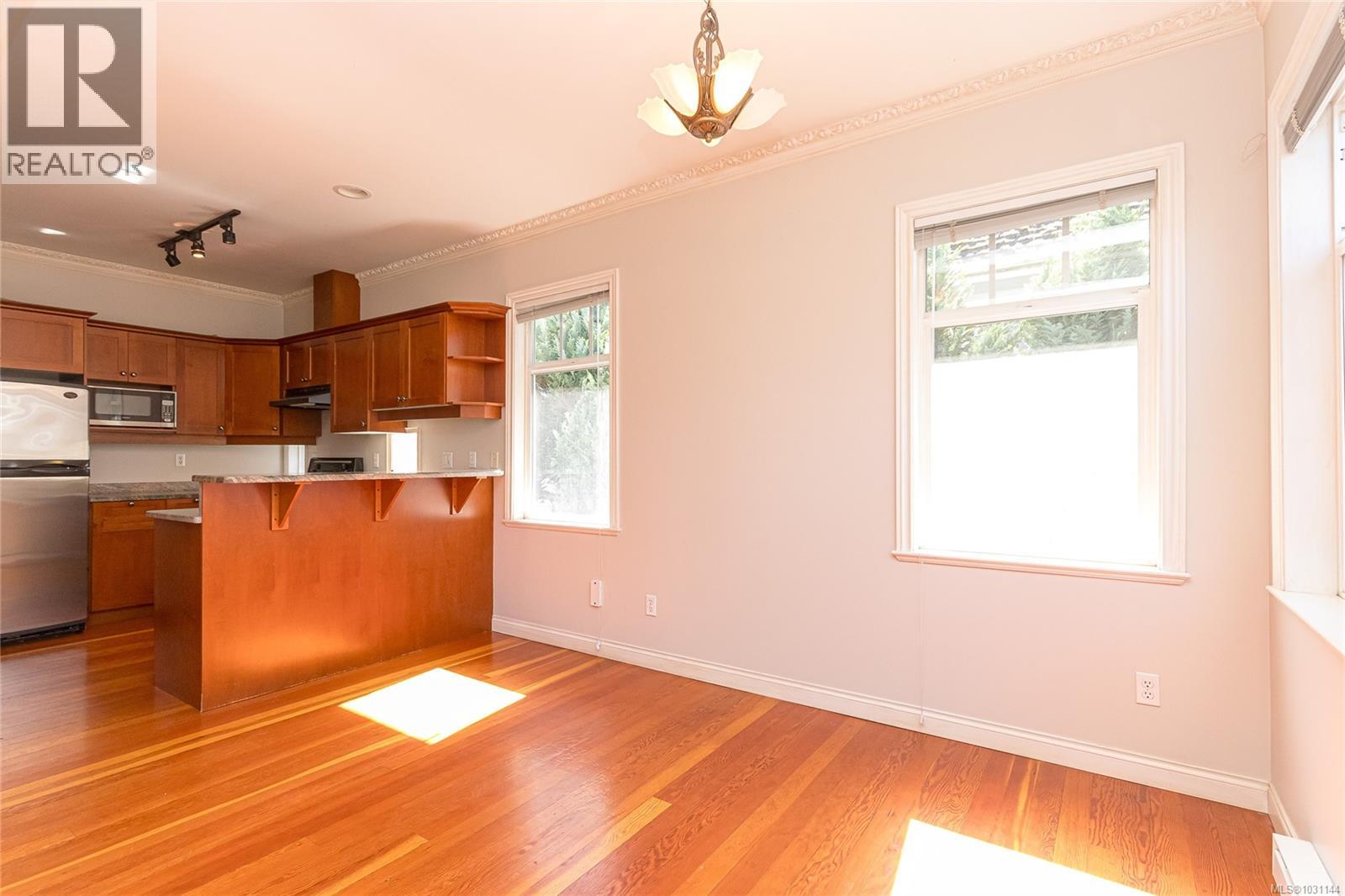 1 225 Vancouver Street, Victoria