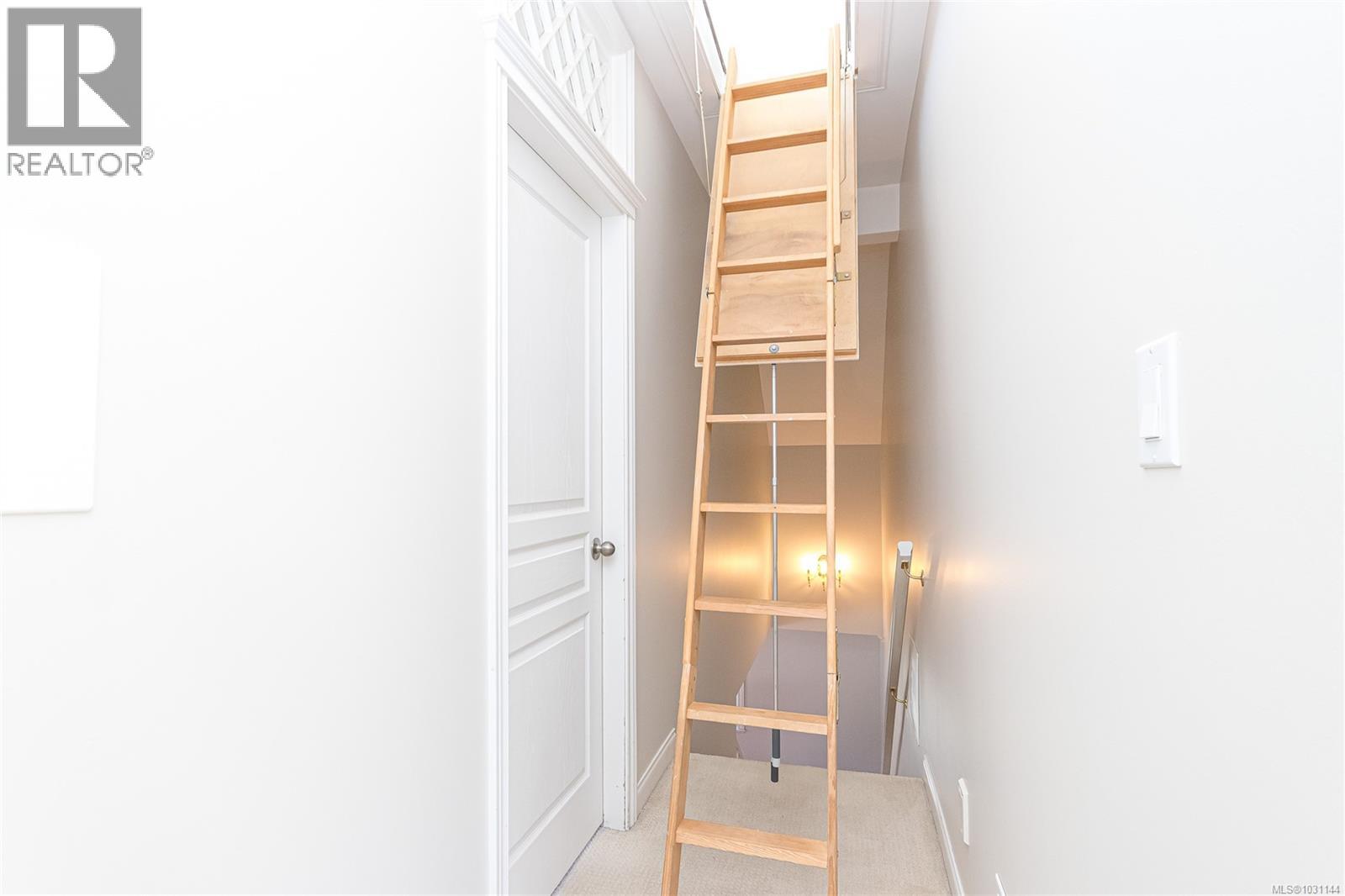 1 225 Vancouver Street, Victoria