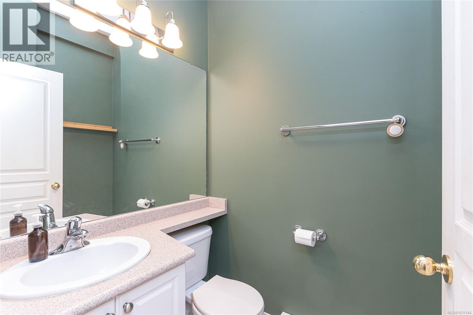 1 225 Vancouver Street, Victoria