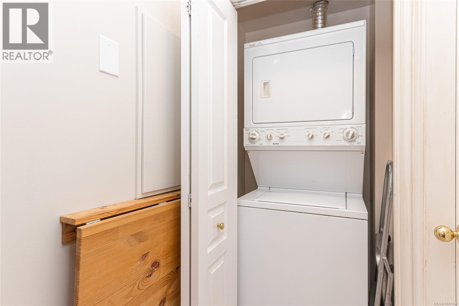 1 225 Vancouver Street, Victoria