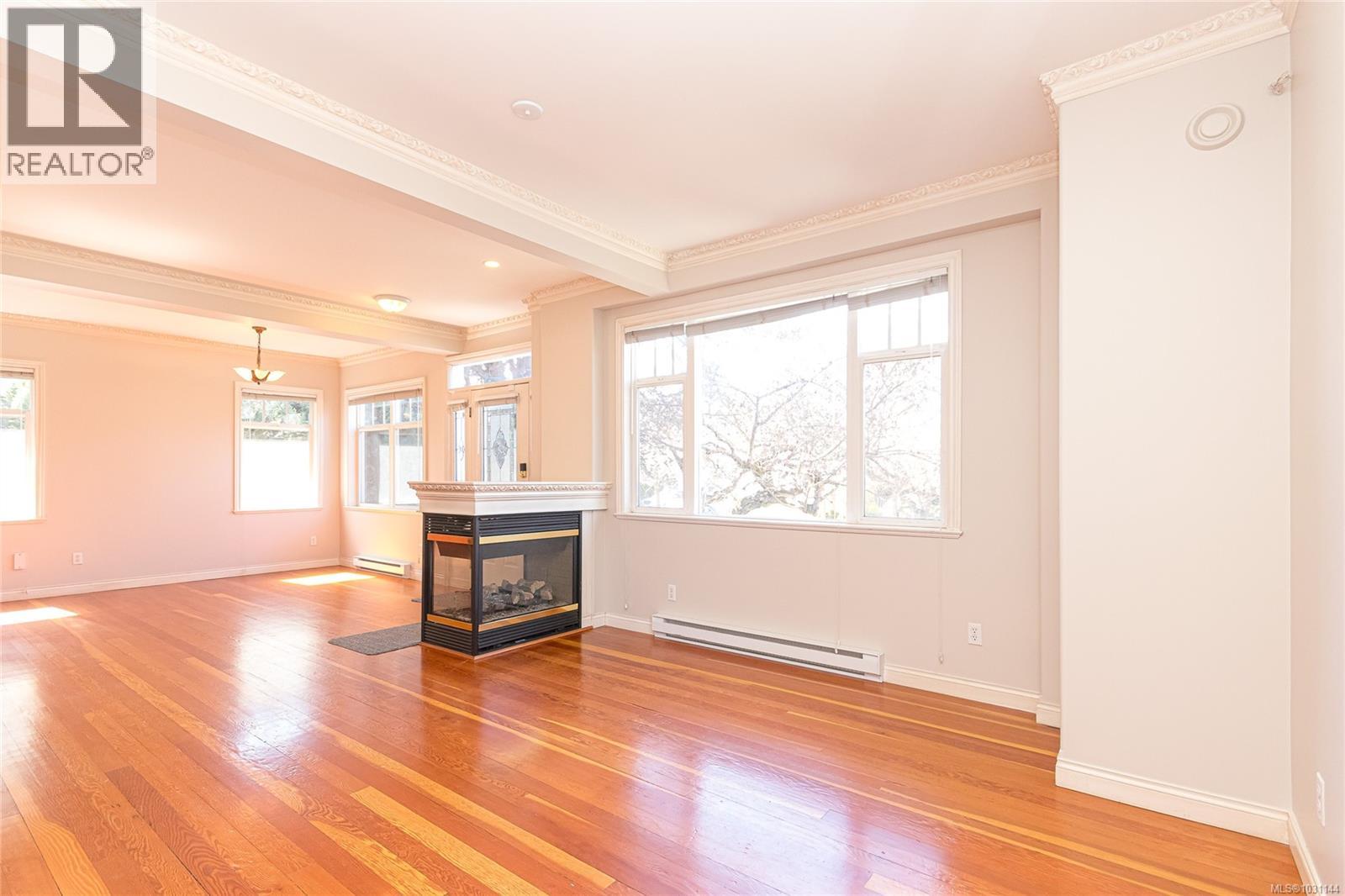 1 225 Vancouver Street, Victoria