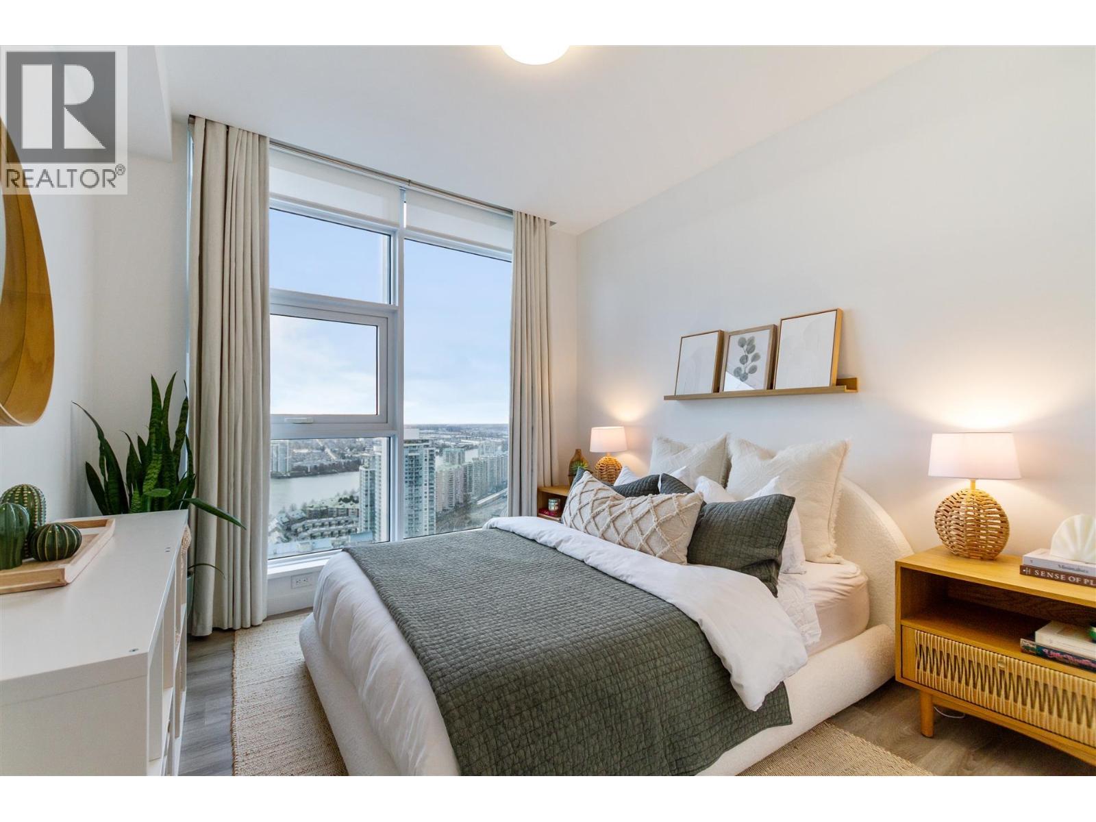 3208 680 QUAYSIDE DRIVE, New Westminster