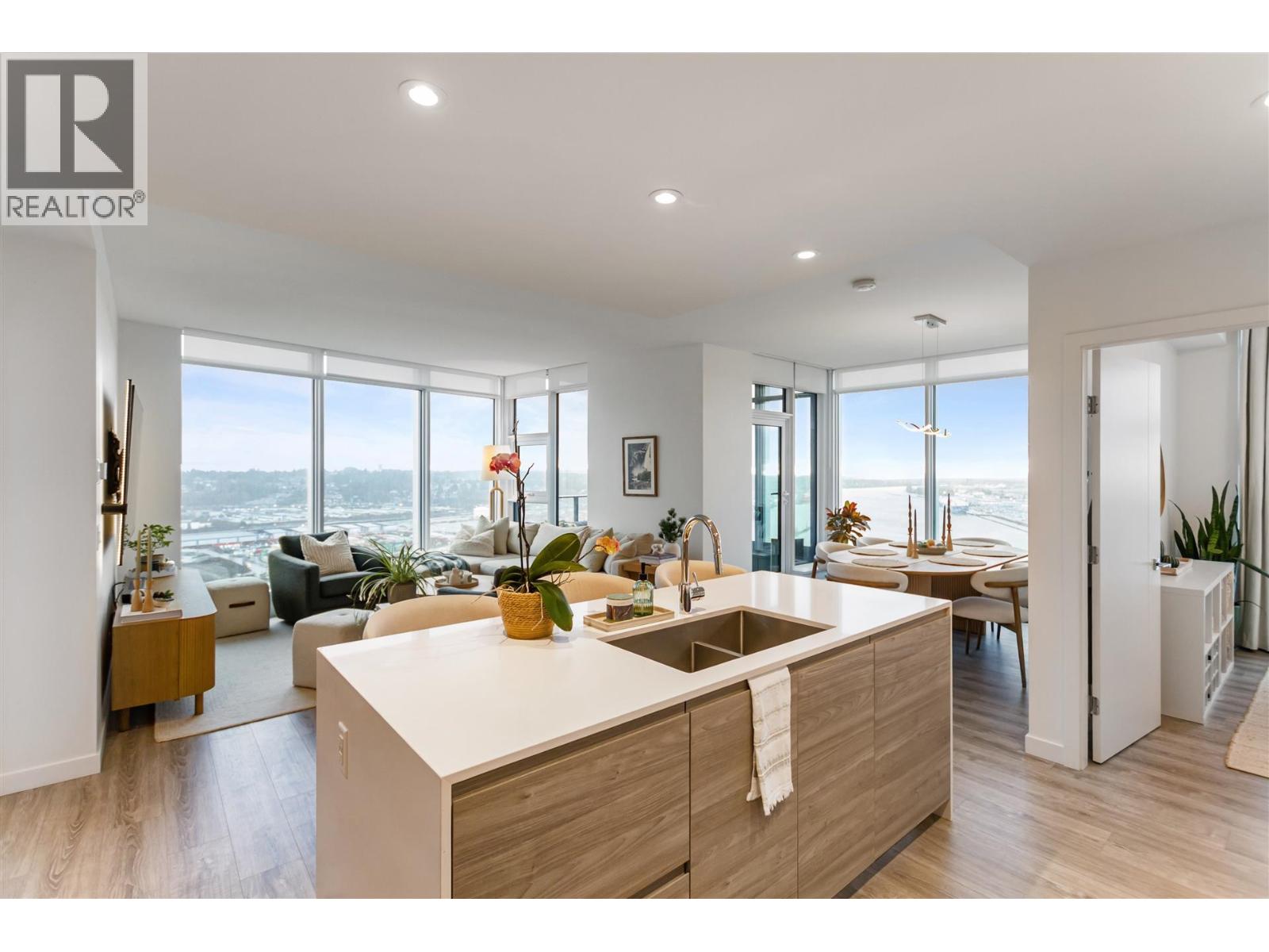 3208 680 QUAYSIDE DRIVE, New Westminster