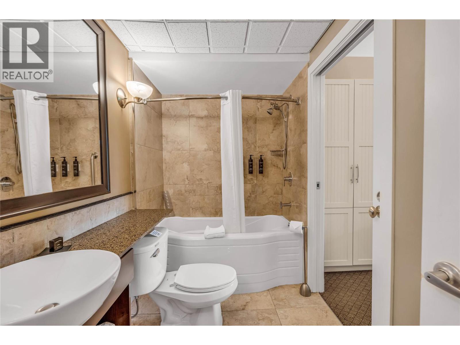 #410/411 12811 LAKESHORE DRIVE S - 10