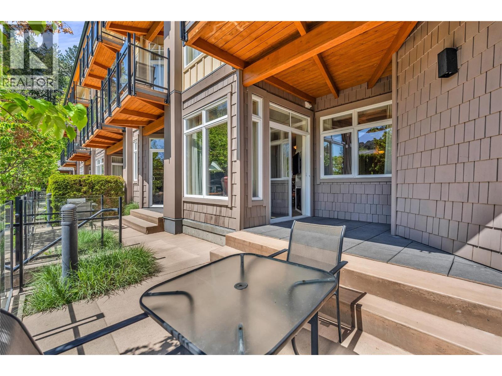 #410/411 12811 LAKESHORE DRIVE S - 27