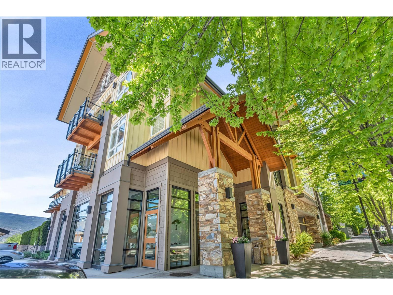 #410/411 12811 LAKESHORE DRIVE S - 41