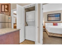 Primary Bedroom - 12811 Lakeshore Drive S Unit# 410/411, Summerland, BC V0H1Z1 Photo 6