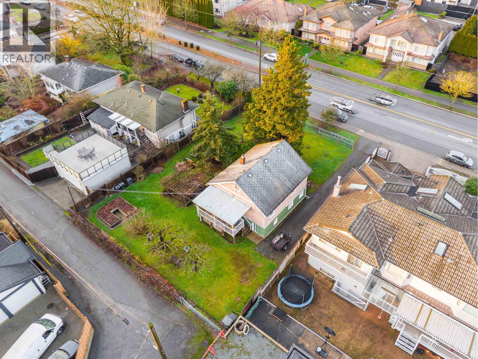 3786 MOSCROP STREET, Burnaby