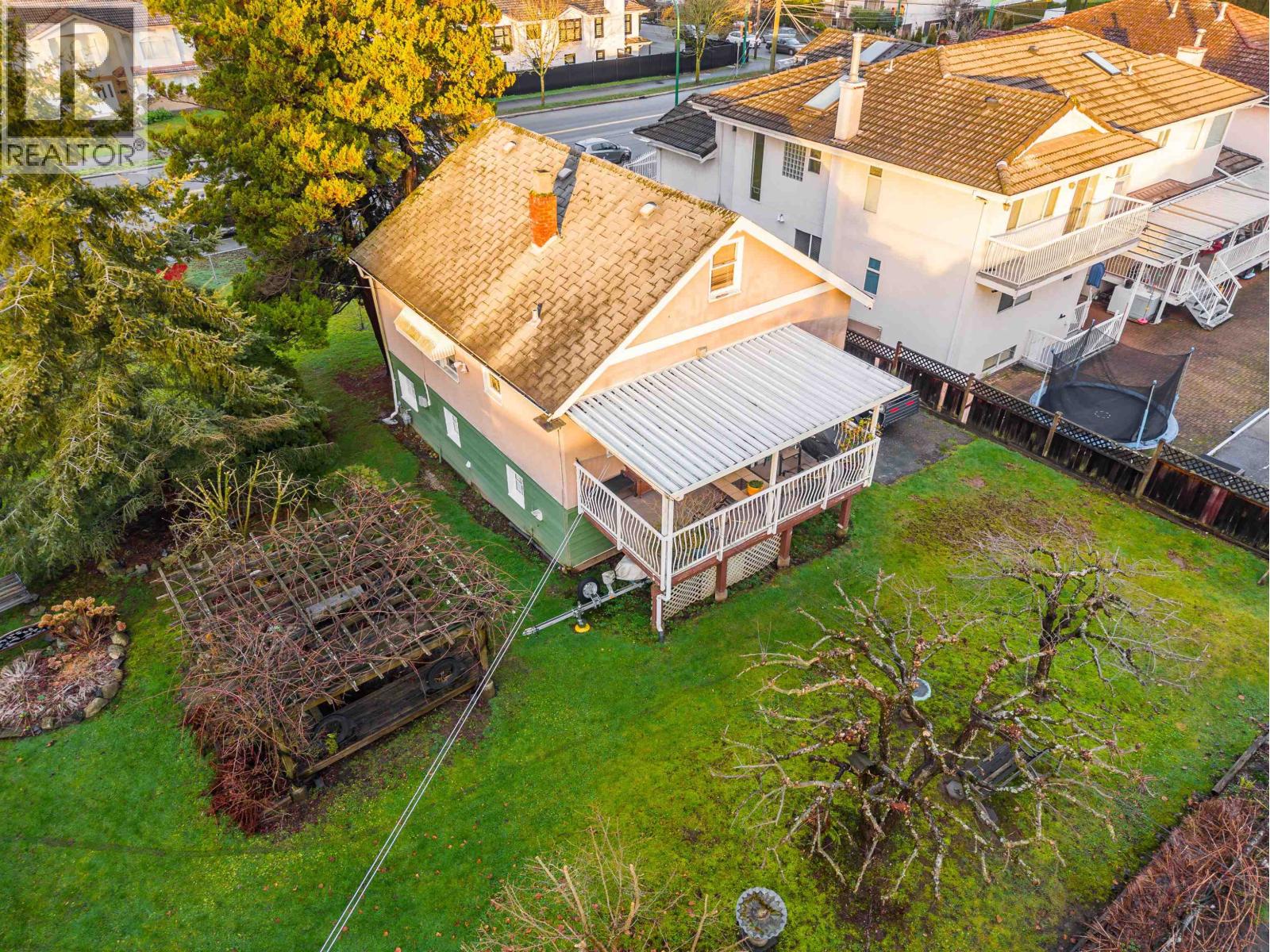 3786 MOSCROP STREET, Burnaby