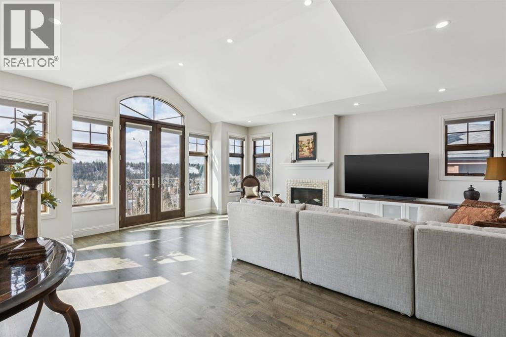 Single Family House for Sale in  Toronto Crescent NW St Andrews Heights Calgary 